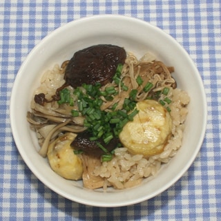 簡単☆秋の味覚☆乾燥栗と干しキノコの炊き込みご飯